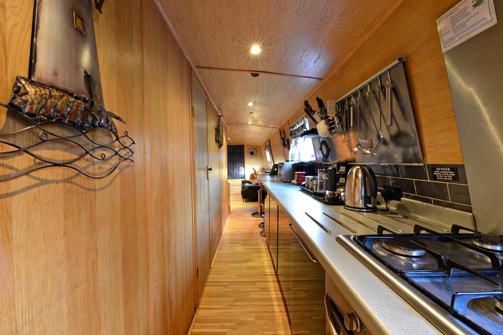 Отель Edinburgh - Houseboats Экстерьер фото